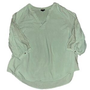 Torrid 1x Teal Floral 3/4 Sleeve Top